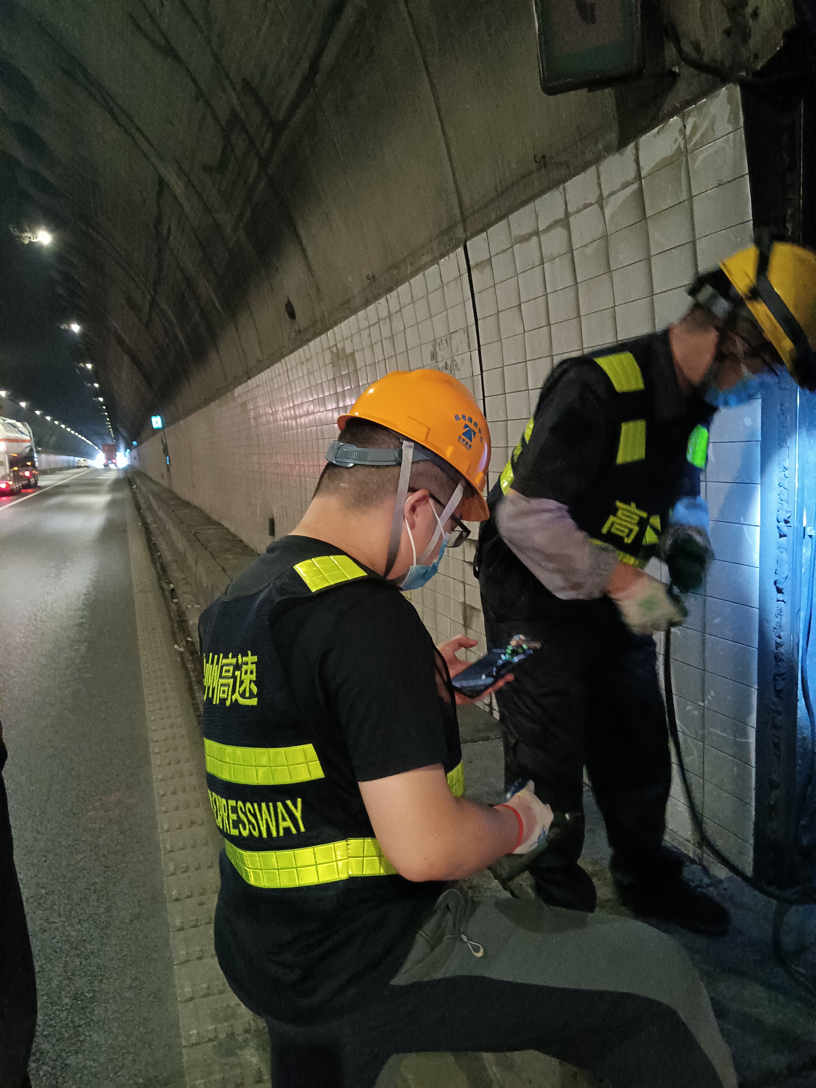 1626683546273507.jpg 搶修現(xiàn)場(chǎng)金美忠攝.jpg